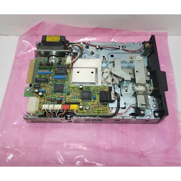 Toshiba 49T107564-6 Floppy Disk Drive - Picture 7 of 12